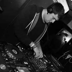 Jon Mangan - Uno / Aether (2025)