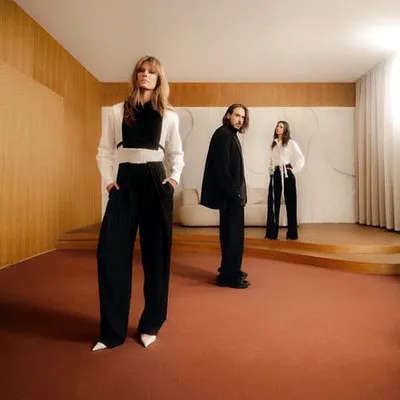 Julia Pietrucha & Miuosh - Sierpniowe (2025) MP3