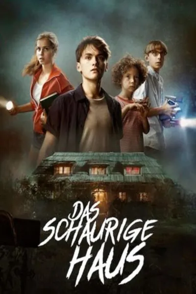 Upiorny dom / The Strange House / Das schaurige Haus (2020) SD
