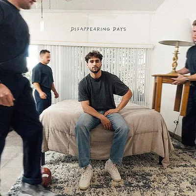 Brendan Walter - Disappearing Days (2025) [Hi-Res]